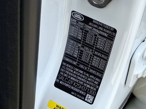 New 2025 Land Rover Discovery Sport S image 19