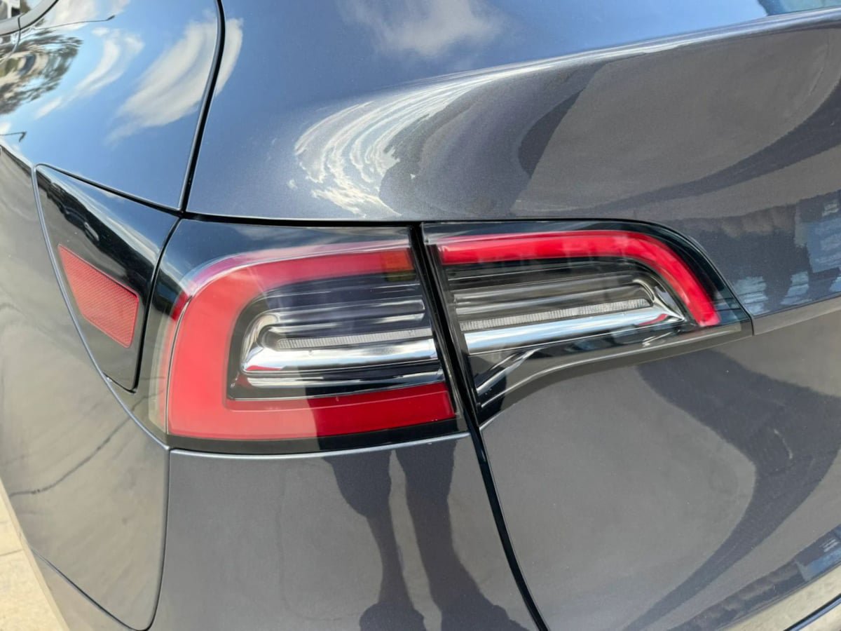 Used 2022 Tesla Model Y Long Range AWD/4WD image 30