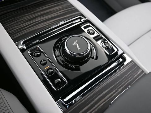 New 2026 Rolls-Royce Cullinan AWD/4WD image 22