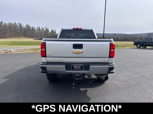 Used 2019 Chevrolet Silverado 2500 LT w/ LT Convenience Package image 7