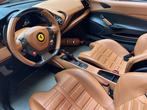 Used 2020 Ferrari 488 Pista Spider RWD image 4