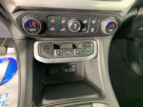 Used 2023 GMC Acadia SLT AWD/4WD image 24