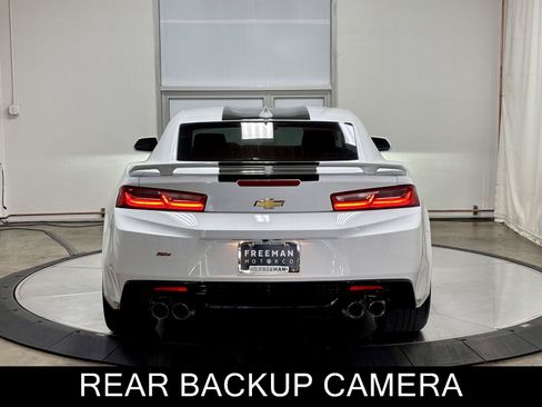 Used 2018 Chevrolet Camaro SS RWD image 10