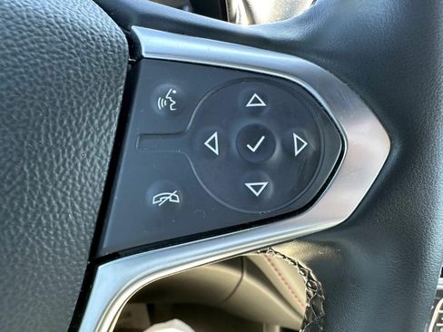 Used 2023 Chevrolet Traverse RS AWD/4WD image 17