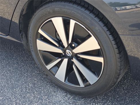 Used 2022 Nissan Altima 2.5 SV FWD image 16