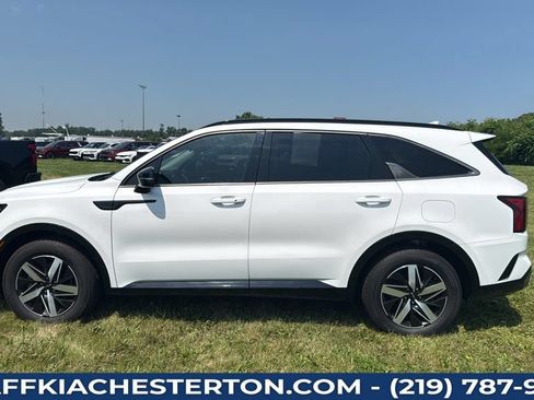 Used 2022 Kia Sorento S FWD image 3