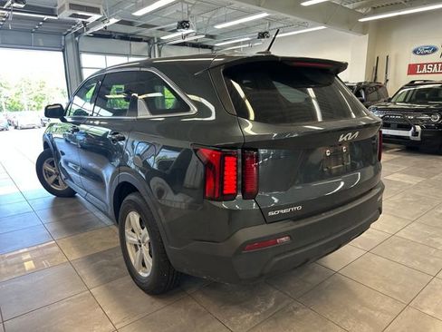 Used 2023 Kia Sorento LX FWD image 10