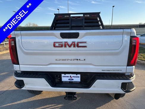 Used 2024 GMC Sierra 2500 Denali w/ Denali Reserve Package image 9