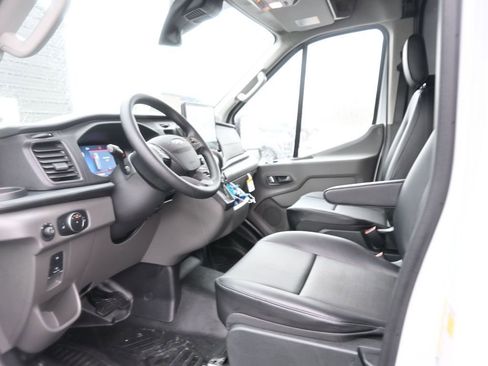 New 2026 Ford Transit 250 148 Medium Roof w/ Load Area Protection Package image 26