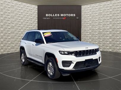 Certified 2023 Jeep Grand Cherokee Laredo w/ Luxury Tech Group I