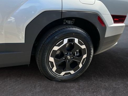 Used 2024 Hyundai Santa Fe SEL image 9