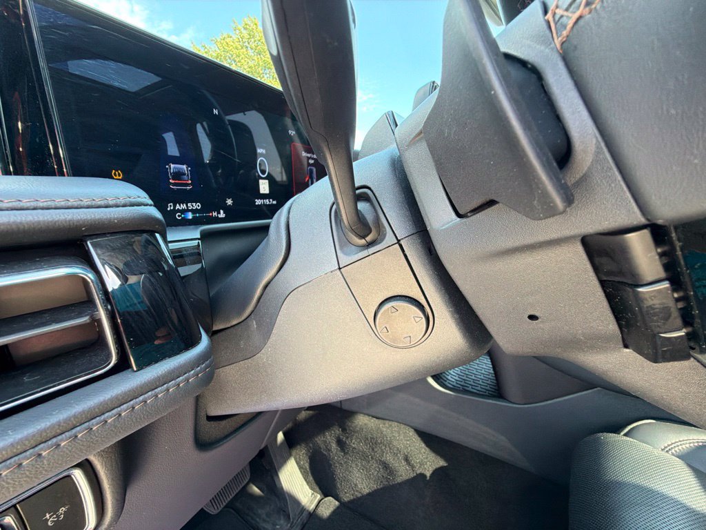 Used 2025 Lincoln Aviator Reserve w/ Equipment Group 201A AWD/4WD image 24