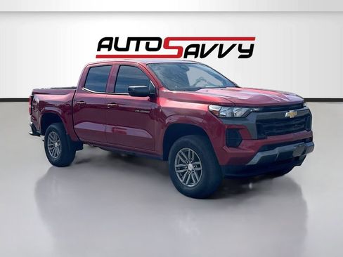 Used 2025 Chevrolet Colorado LT AWD/4WD image 1