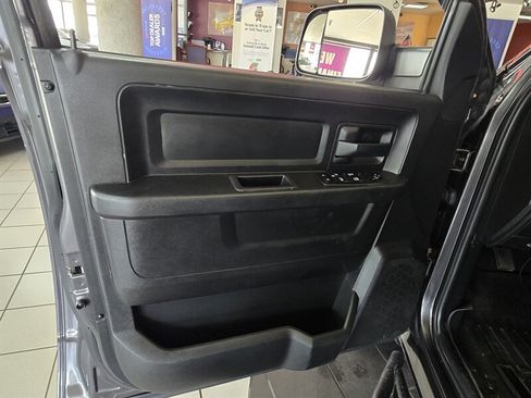 Used 2014 RAM 1500 Express AWD/4WD image 7