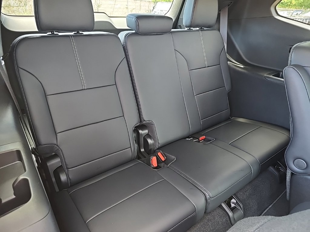 New 2027 GMC Acadia Elevation w/ Elevation Premium Package FWD image 13
