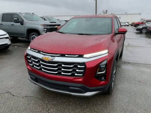 New 2026 Chevrolet Equinox LT w/ Safety and Technology Package FWD image 5