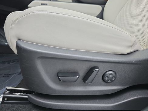 Certified 2023 Nissan Ariya FWD image 29