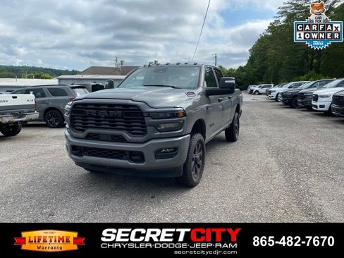 Used 2025 RAM 2500 Big Horn AWD/4WD image 1