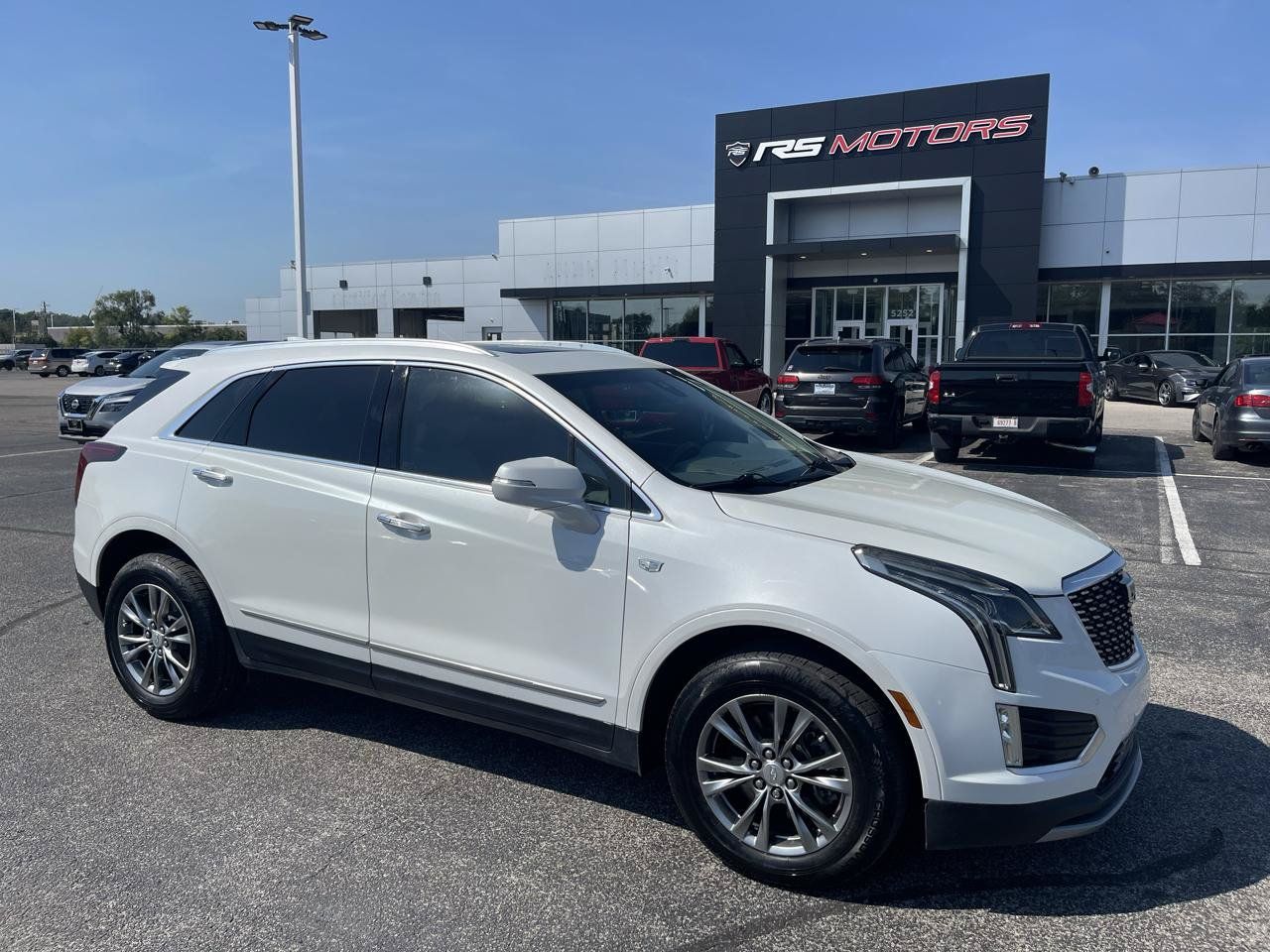 Used 2021 Cadillac XT5 Premium Luxury FWD image 1