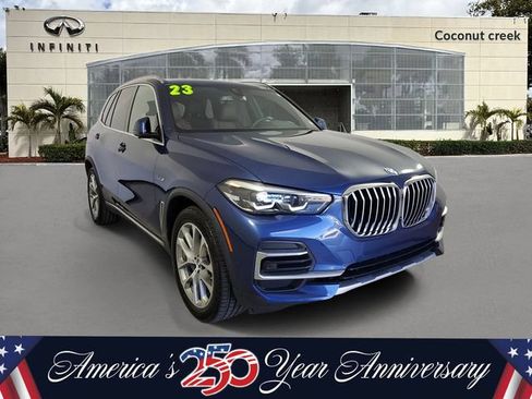 Used 2023 BMW X5 xDrive45e w/ Parking Assistance Package AWD/4WD image 1