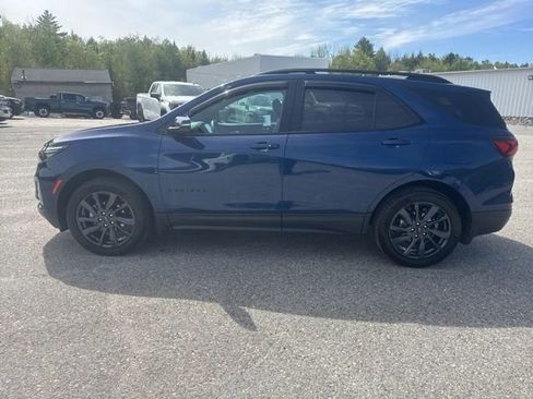 Used 2022 Chevrolet Equinox RS w/ Infotainment Package AWD/4WD image 3