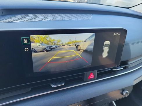 New 2026 Kia Carnival EX FWD image 17