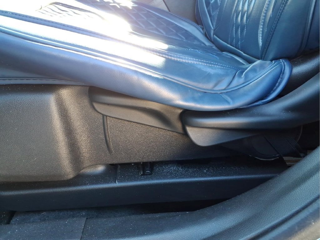 Used 2025 Chevrolet Trax LT w/ LT Convenience Package FWD image 15