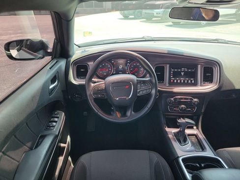Used 2020 Dodge Charger SXT RWD image 11