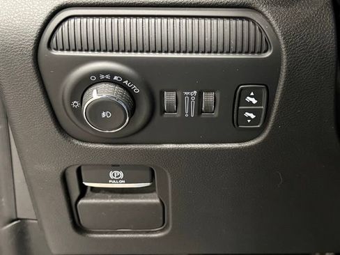 Used 2024 Jeep Wagoneer L Series II w/ Flexible Seating Group AWD/4WD image 14