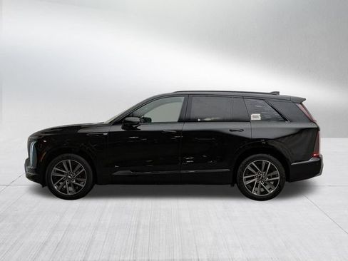 Used 2026 Cadillac Vistiq Sport w/ LPO, Floor Liner Package AWD/4WD image 8