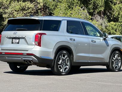 Used 2023 Hyundai Palisade Limited w/ Cargo Package