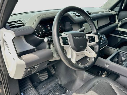 Used 2023 Land Rover Defender 110 S AWD/4WD image 9