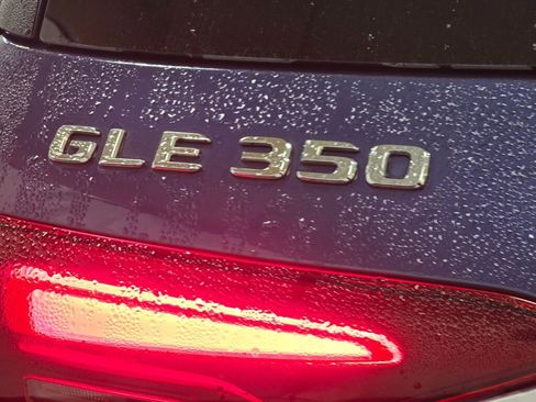 Used 2024 Mercedes-Benz GLE 350 GLE 350 w/ 3rd Row Seat Package image 32