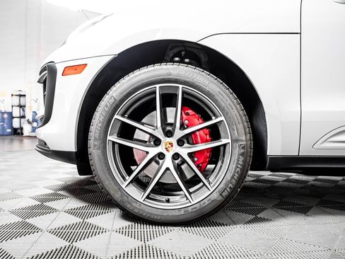 Certified 2026 Porsche Macan S AWD/4WD image 14