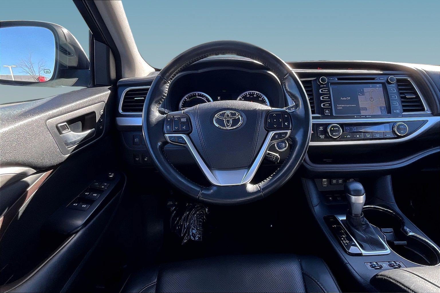 Used 2017 Toyota Highlander Limited Platinum AWD/4WD image 8