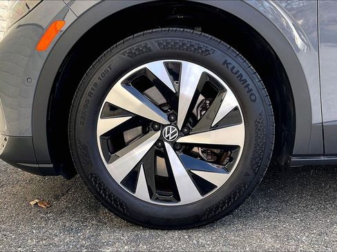 Certified 2023 Volkswagen ID.4 Pro image 8