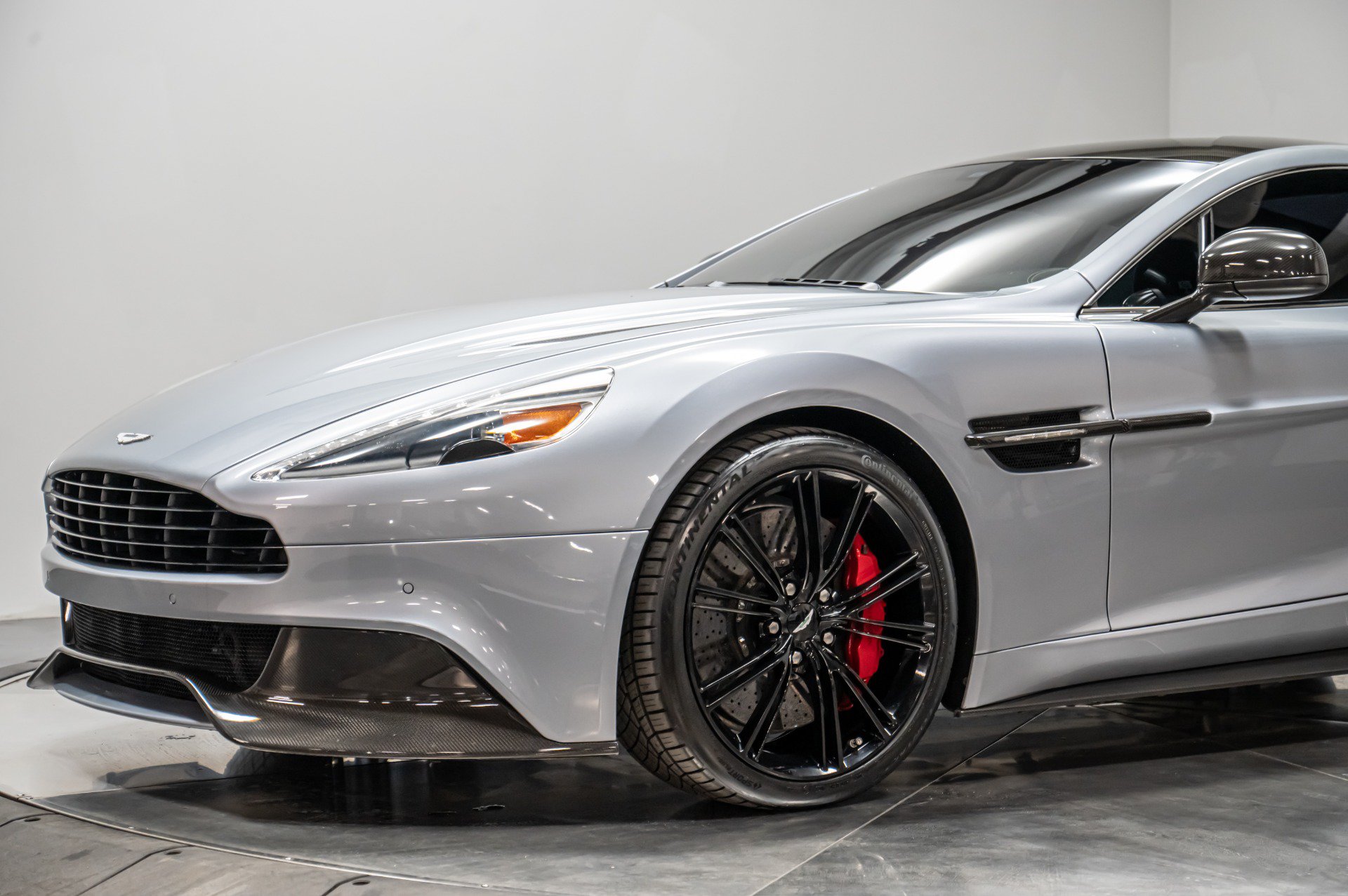 Used 2014 Aston Martin Vanquish Coupe RWD image 8