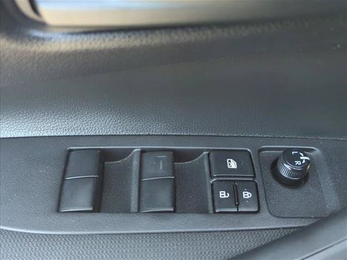 Used 2025 Toyota Corolla LE FWD image 10
