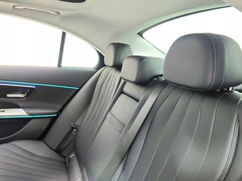 Used 2024 Mercedes-Benz E 350 4MATIC Sedan image 29