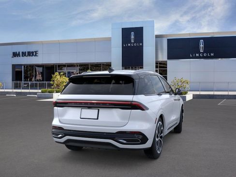 New 2026 Lincoln Nautilus Reserve image 7