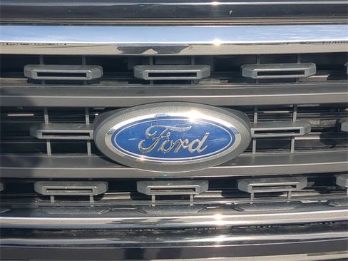 Used 2019 Ford F250 XLT w/ XLT Premium Package image 11