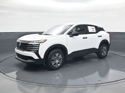 New 2026 Nissan Kicks S image 3