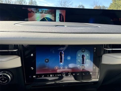 New 2025 Lincoln Navigator L Reserve image 17