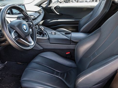 Used 2019 BMW i8 Coupe AWD/4WD image 15