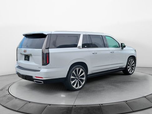 Certified 2026 Cadillac Escalade ESV Luxury w/ Touring Package AWD/4WD image 7