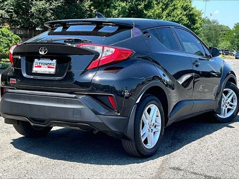 Used 2021 Toyota C-HR LE FWD image 11