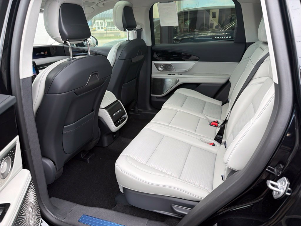 New 2026 Lincoln Nautilus Reserve AWD/4WD image 6