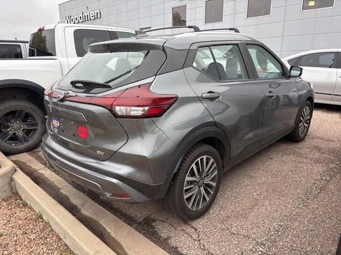 Used 2022 Nissan Kicks SV FWD image 4