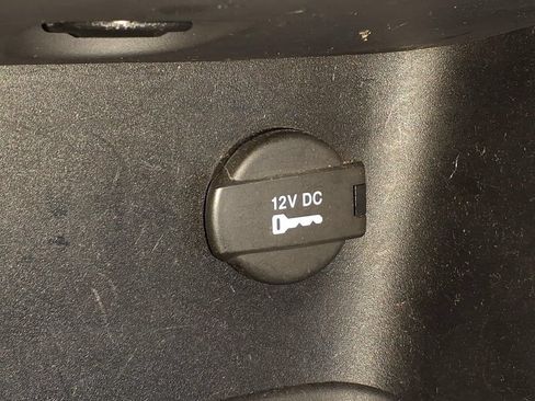 Used 2013 Dodge Avenger SE FWD image 17