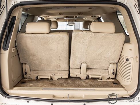 Used 2010 Cadillac Escalade 2WD Hybrid image 17